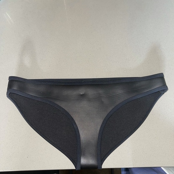 Triangle Black leather like Swimsuite - Picture 2 of 5